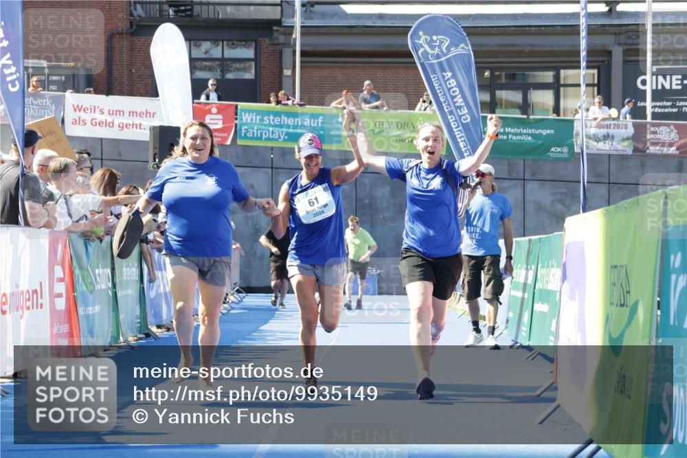 09.08.2026 - GEWOBA Citytriathlon Bremen Yannick Fuchs http://msf.ph/oto/9935149 09.08.2026 11:38:27 Ziel 61 meine-sportfotos.de