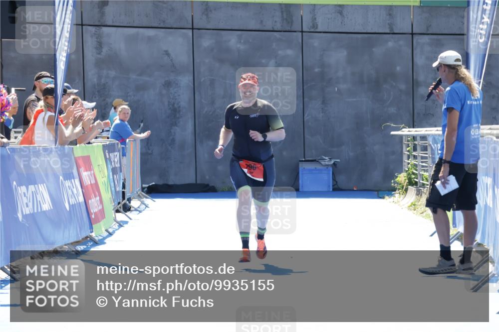 09.08.2026 - GEWOBA Citytriathlon Bremen Yannick Fuchs http://msf.ph/oto/9935155 09.08.2026 14:47:51 Ziel 796 meine-sportfotos.de