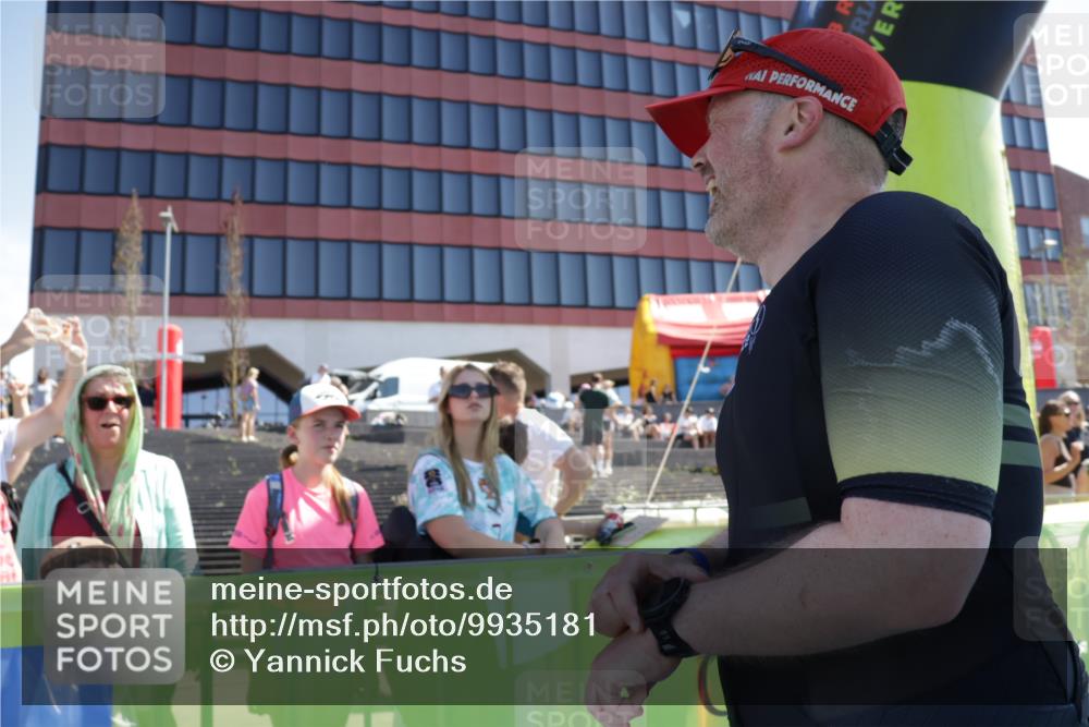 09.08.2026 - GEWOBA Citytriathlon Bremen Yannick Fuchs http://msf.ph/oto/9935181 09.08.2026 14:47:57 Ziel 796 meine-sportfotos.de