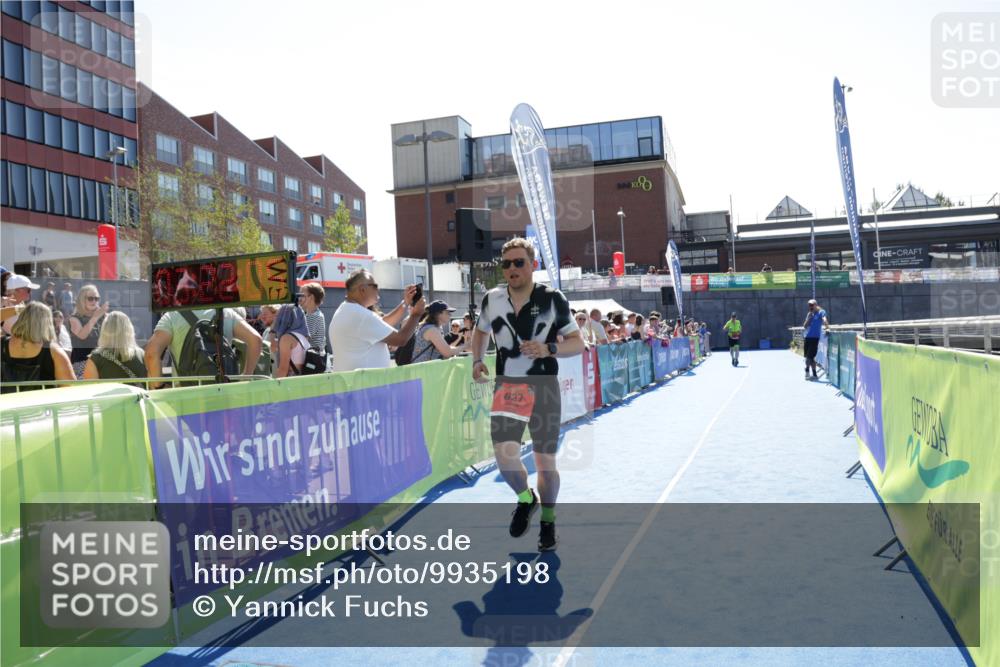 09.08.2026 - GEWOBA Citytriathlon Bremen Yannick Fuchs http://msf.ph/oto/9935198 09.08.2026 14:48:28 Ziel 627 meine-sportfotos.de