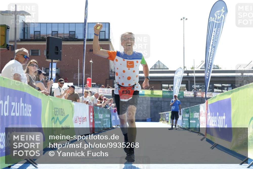 09.08.2026 - GEWOBA Citytriathlon Bremen Yannick Fuchs http://msf.ph/oto/9935268 09.08.2026 14:49:04 Ziel 731, 830 meine-sportfotos.de