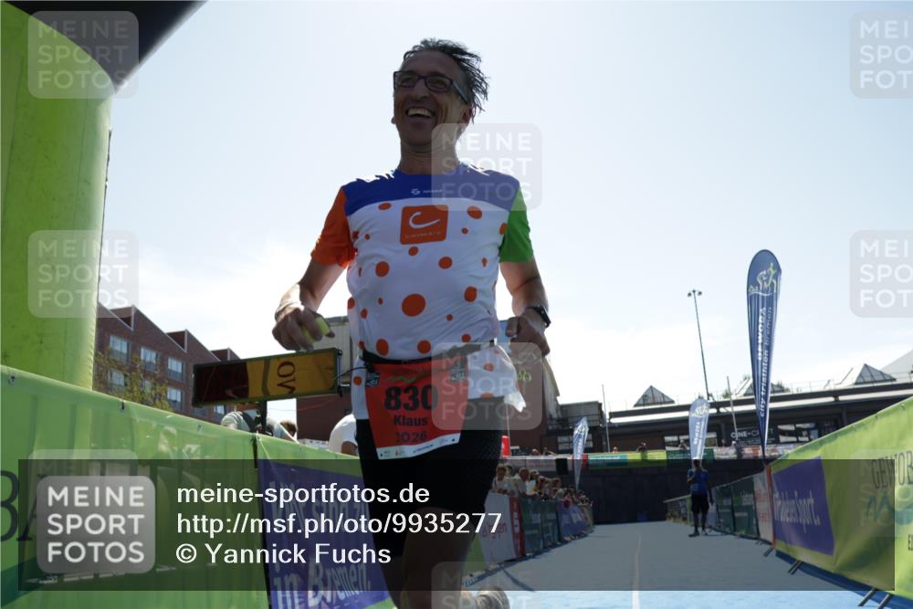 09.08.2026 - GEWOBA Citytriathlon Bremen Yannick Fuchs http://msf.ph/oto/9935277 09.08.2026 14:49:05 Ziel 731, 830 meine-sportfotos.de