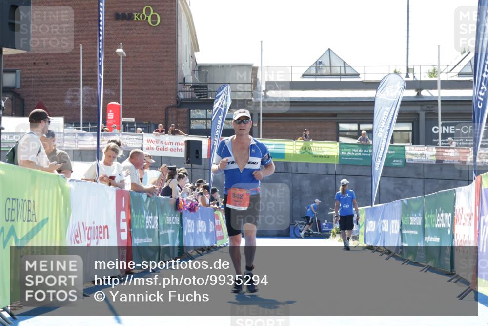 09.08.2026 - GEWOBA Citytriathlon Bremen Yannick Fuchs http://msf.ph/oto/9935294 09.08.2026 14:49:19 Ziel 842 meine-sportfotos.de