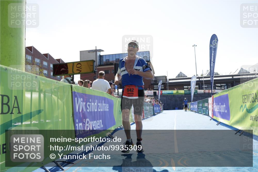 09.08.2026 - GEWOBA Citytriathlon Bremen Yannick Fuchs http://msf.ph/oto/9935309 09.08.2026 14:49:21 Ziel 842 meine-sportfotos.de