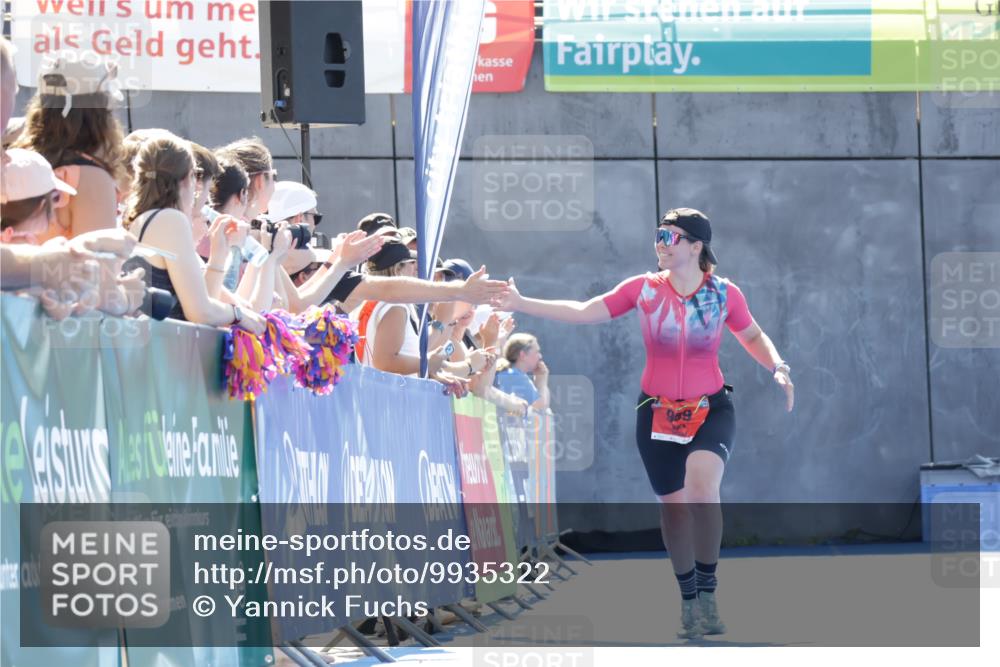 09.08.2026 - GEWOBA Citytriathlon Bremen Yannick Fuchs http://msf.ph/oto/9935322 09.08.2026 14:49:32 Ziel 969 meine-sportfotos.de