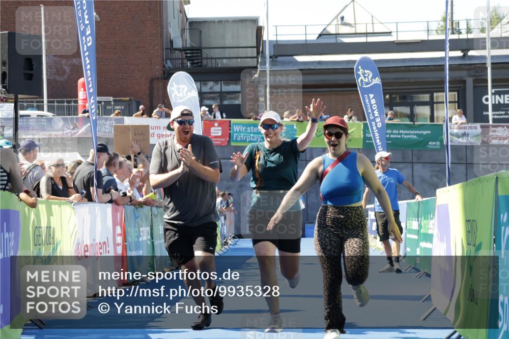 09.08.2026 - GEWOBA Citytriathlon Bremen Yannick Fuchs http://msf.ph/oto/9935328 09.08.2026 11:39:02 Ziel 143 meine-sportfotos.de