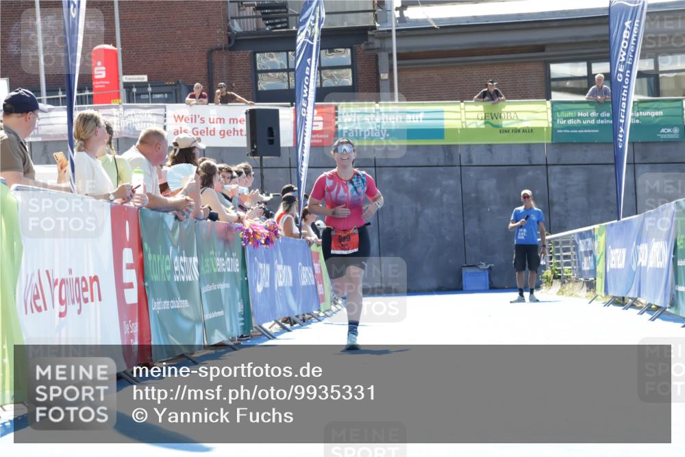 09.08.2026 - GEWOBA Citytriathlon Bremen Yannick Fuchs http://msf.ph/oto/9935331 09.08.2026 14:49:34 Ziel 969 meine-sportfotos.de