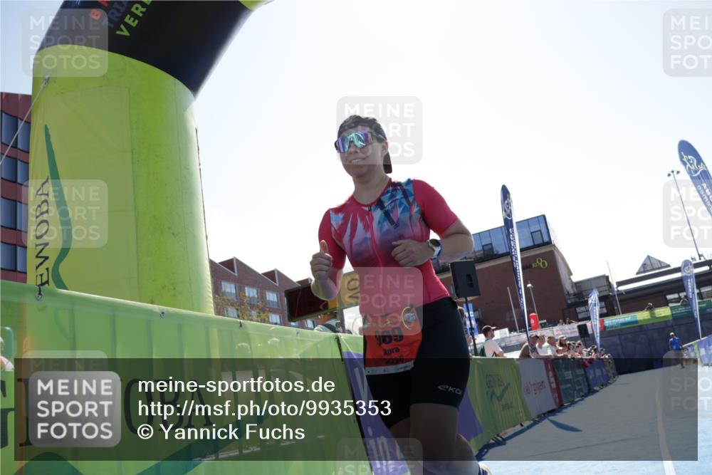 09.08.2026 - GEWOBA Citytriathlon Bremen Yannick Fuchs http://msf.ph/oto/9935353 09.08.2026 14:49:38 Ziel 969 meine-sportfotos.de