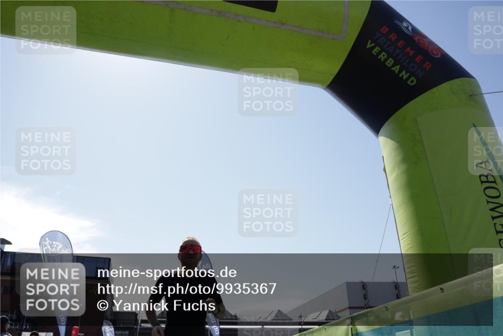 09.08.2026 - GEWOBA Citytriathlon Bremen Yannick Fuchs http://msf.ph/oto/9935367 09.08.2026 14:50:23 Ziel 1005 meine-sportfotos.de