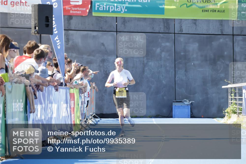09.08.2026 - GEWOBA Citytriathlon Bremen Yannick Fuchs http://msf.ph/oto/9935389 09.08.2026 11:39:11 Ziel  meine-sportfotos.de