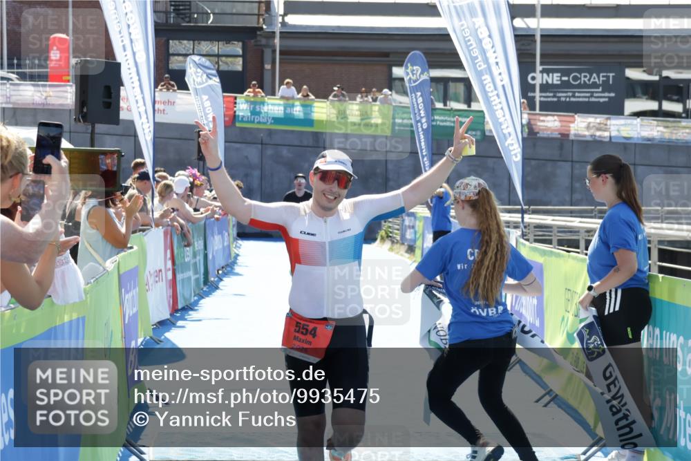 09.08.2026 - GEWOBA Citytriathlon Bremen Yannick Fuchs http://msf.ph/oto/9935475 09.08.2026 14:51:14 Ziel 30, 554, 1020, 1020 meine-sportfotos.de