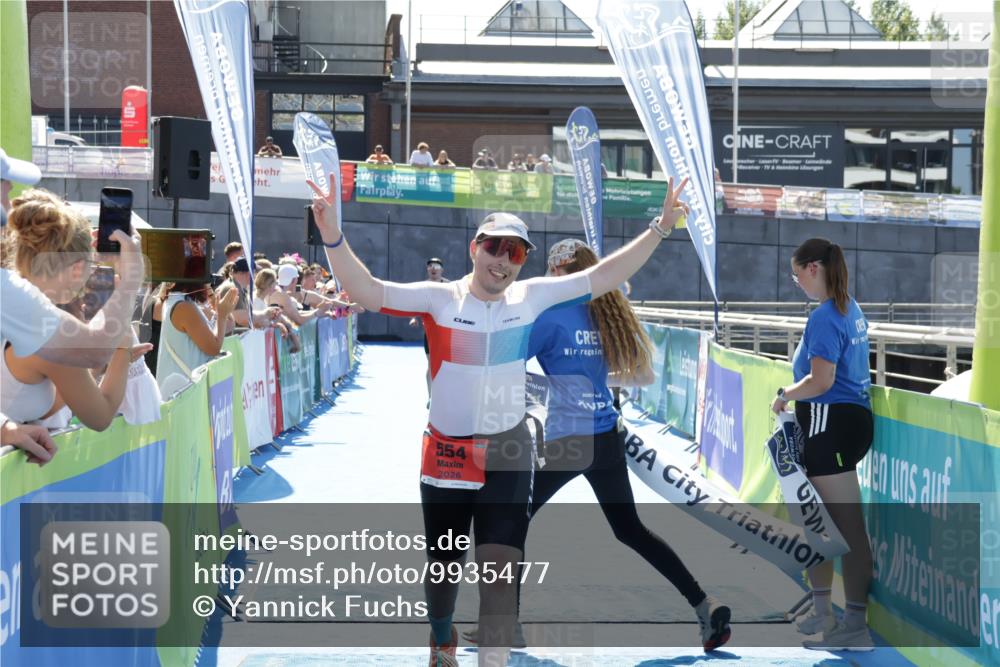 09.08.2026 - GEWOBA Citytriathlon Bremen Yannick Fuchs http://msf.ph/oto/9935477 09.08.2026 14:51:14 Ziel 30, 554, 1020, 1020 meine-sportfotos.de