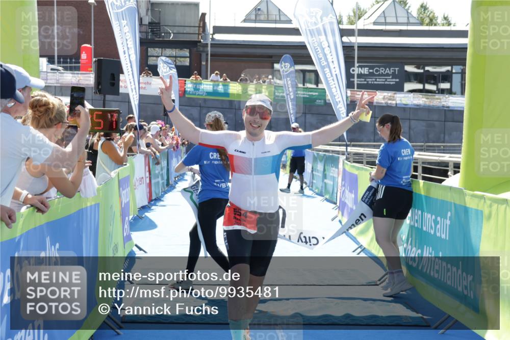 09.08.2026 - GEWOBA Citytriathlon Bremen Yannick Fuchs http://msf.ph/oto/9935481 09.08.2026 14:51:14 Ziel 30, 554, 1020, 1020 meine-sportfotos.de