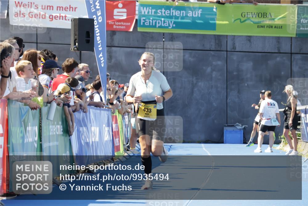 09.08.2026 - GEWOBA Citytriathlon Bremen Yannick Fuchs http://msf.ph/oto/9935494 09.08.2026 11:40:01 Ziel 374, 433 meine-sportfotos.de