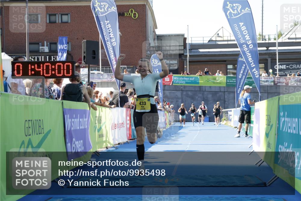 09.08.2026 - GEWOBA Citytriathlon Bremen Yannick Fuchs http://msf.ph/oto/9935498 09.08.2026 11:40:04 Ziel 433 meine-sportfotos.de