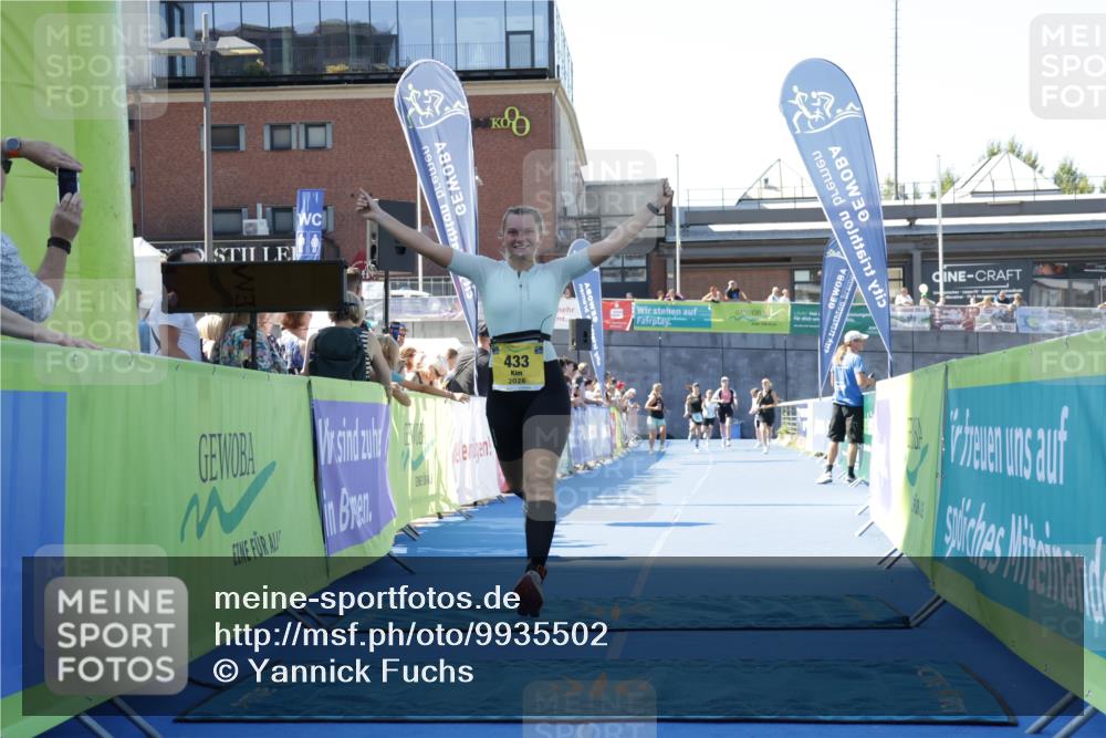 09.08.2026 - GEWOBA Citytriathlon Bremen Yannick Fuchs http://msf.ph/oto/9935502 09.08.2026 11:40:04 Ziel 433 meine-sportfotos.de