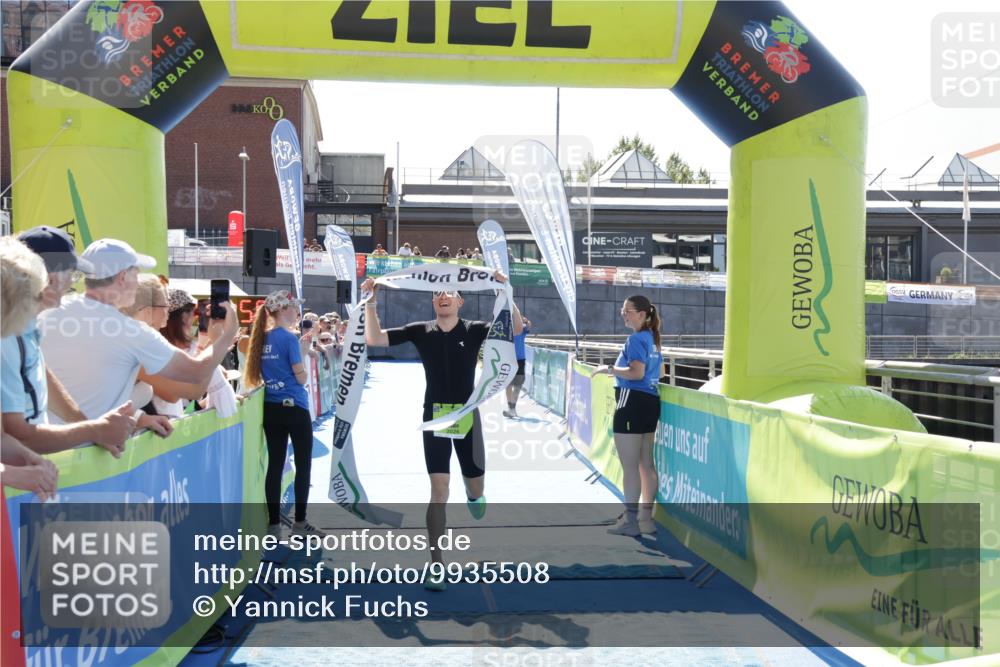 09.08.2026 - GEWOBA Citytriathlon Bremen Yannick Fuchs http://msf.ph/oto/9935508 09.08.2026 14:51:18 Ziel 30, 554 meine-sportfotos.de