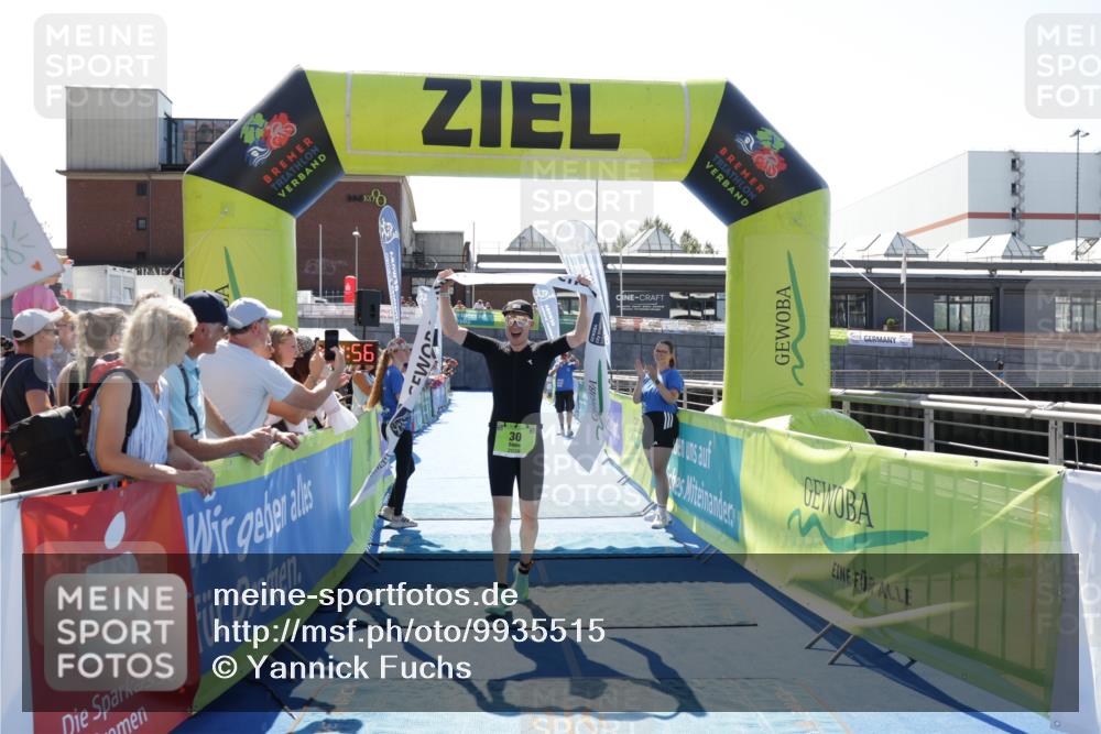 09.08.2026 - GEWOBA Citytriathlon Bremen Yannick Fuchs http://msf.ph/oto/9935515 09.08.2026 14:51:19 Ziel 30 meine-sportfotos.de