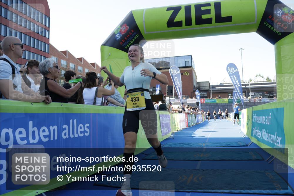 09.08.2026 - GEWOBA Citytriathlon Bremen Yannick Fuchs http://msf.ph/oto/9935520 09.08.2026 11:40:05 Ziel 69, 433 meine-sportfotos.de