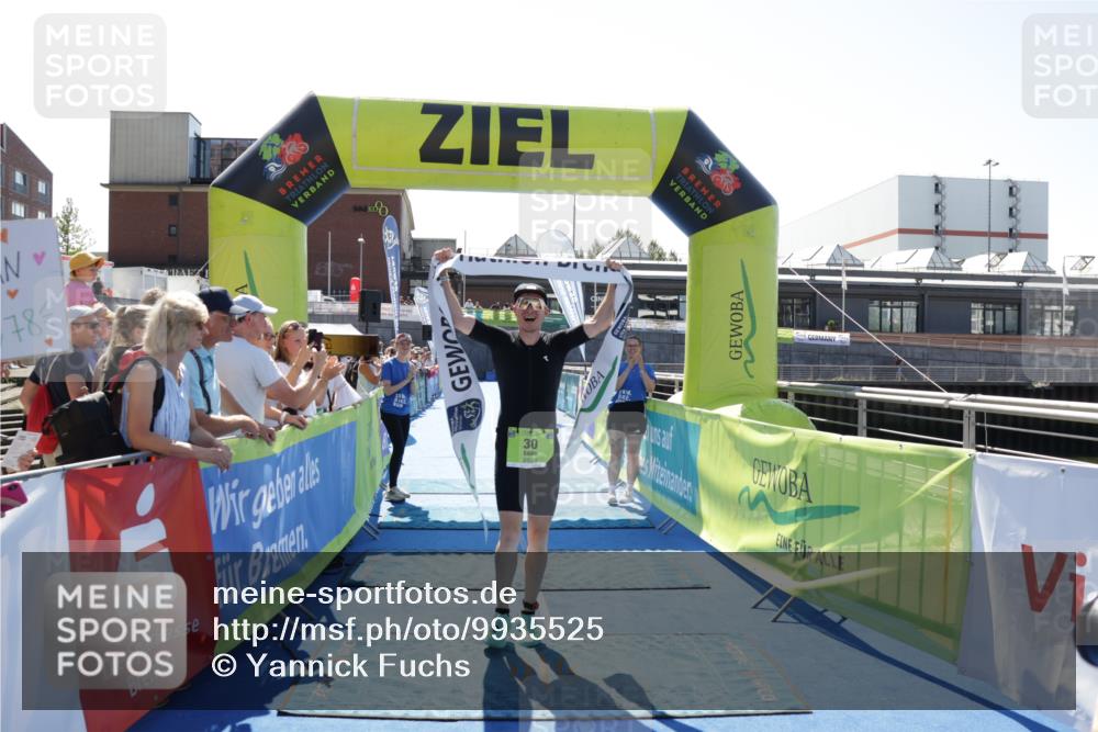 09.08.2026 - GEWOBA Citytriathlon Bremen Yannick Fuchs http://msf.ph/oto/9935525 09.08.2026 14:51:20 Ziel 30 meine-sportfotos.de