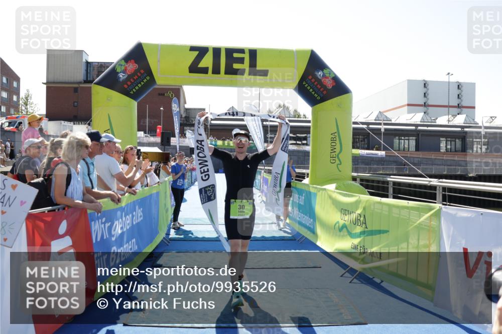 09.08.2026 - GEWOBA Citytriathlon Bremen Yannick Fuchs http://msf.ph/oto/9935526 09.08.2026 14:51:20 Ziel 30 meine-sportfotos.de