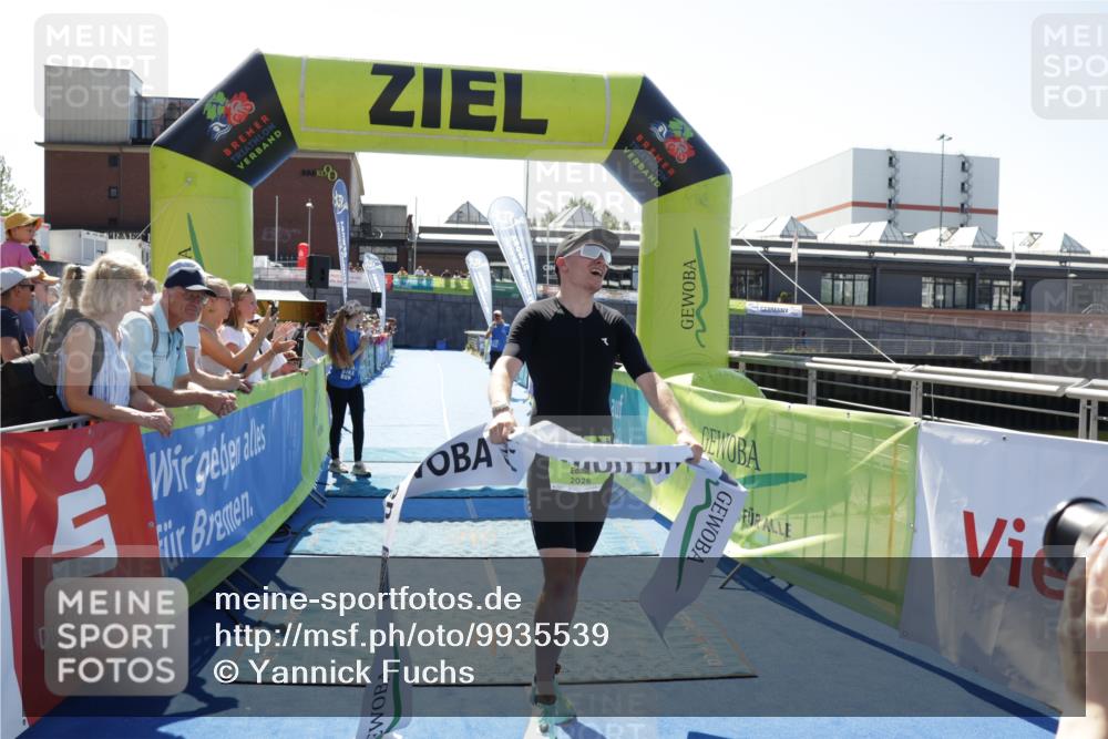 09.08.2026 - GEWOBA Citytriathlon Bremen Yannick Fuchs http://msf.ph/oto/9935539 09.08.2026 14:51:21 Ziel 30 meine-sportfotos.de