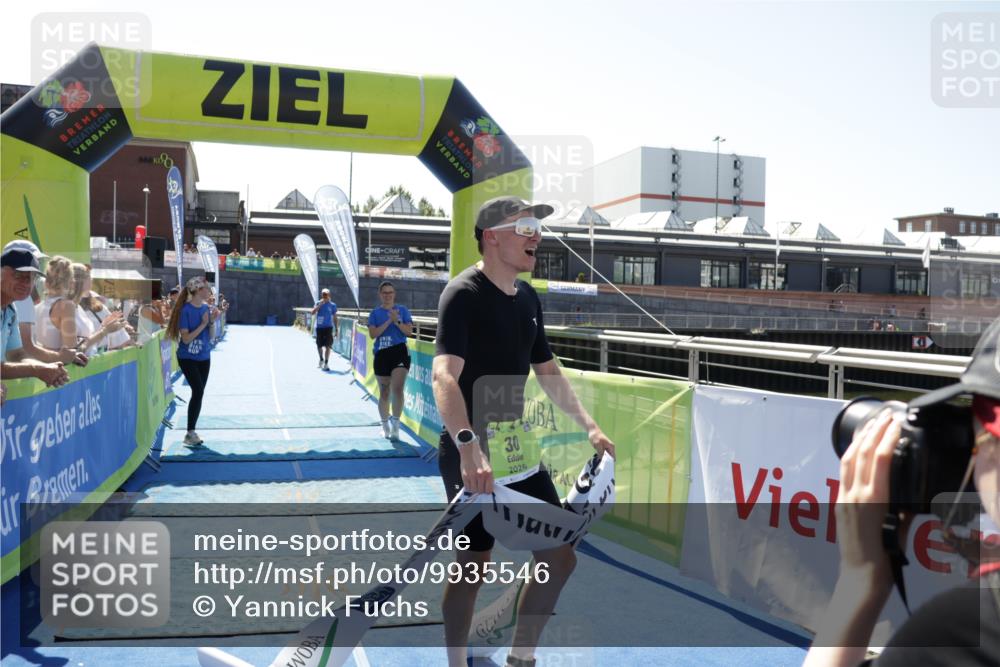 09.08.2026 - GEWOBA Citytriathlon Bremen Yannick Fuchs http://msf.ph/oto/9935546 09.08.2026 14:51:22 Ziel 30 meine-sportfotos.de