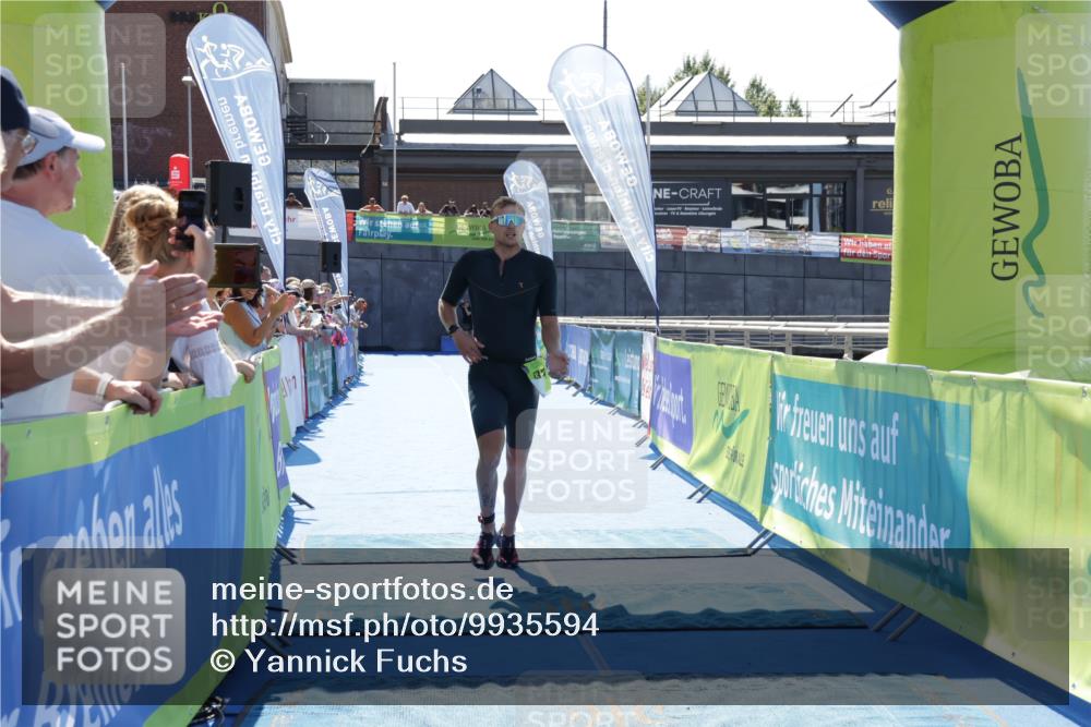 09.08.2026 - GEWOBA Citytriathlon Bremen Yannick Fuchs http://msf.ph/oto/9935594 09.08.2026 14:52:04 Ziel 532 meine-sportfotos.de