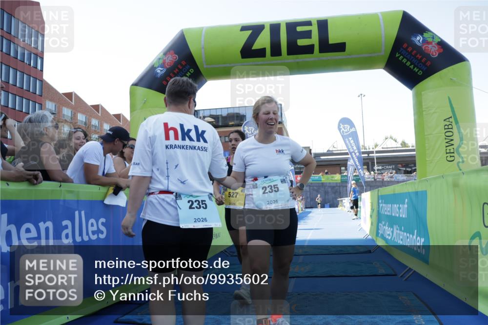 09.08.2026 - GEWOBA Citytriathlon Bremen Yannick Fuchs http://msf.ph/oto/9935602 09.08.2026 11:40:20 Ziel 527 meine-sportfotos.de
