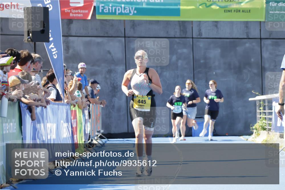 09.08.2026 - GEWOBA Citytriathlon Bremen Yannick Fuchs http://msf.ph/oto/9935612 09.08.2026 11:40:25 Ziel 445 meine-sportfotos.de