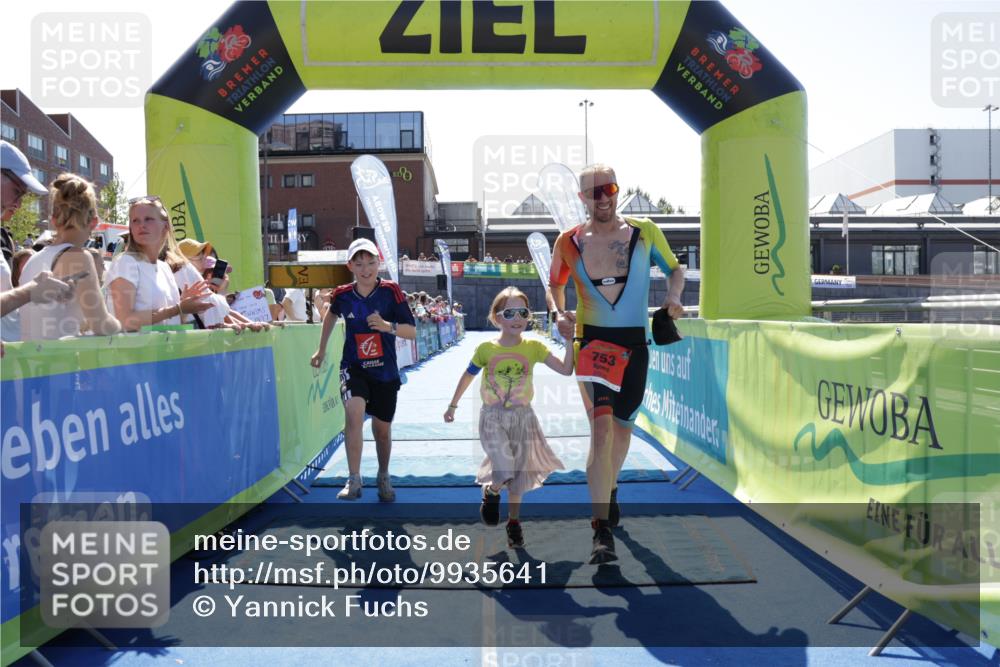09.08.2026 - GEWOBA Citytriathlon Bremen Yannick Fuchs http://msf.ph/oto/9935641 09.08.2026 14:52:25 Ziel 753 meine-sportfotos.de