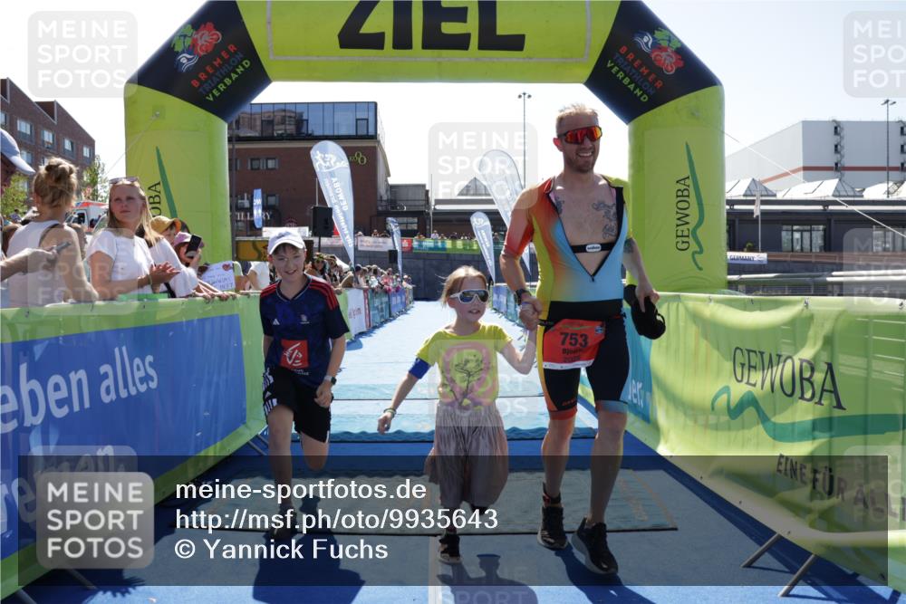 09.08.2026 - GEWOBA Citytriathlon Bremen Yannick Fuchs http://msf.ph/oto/9935643 09.08.2026 14:52:26 Ziel 753 meine-sportfotos.de