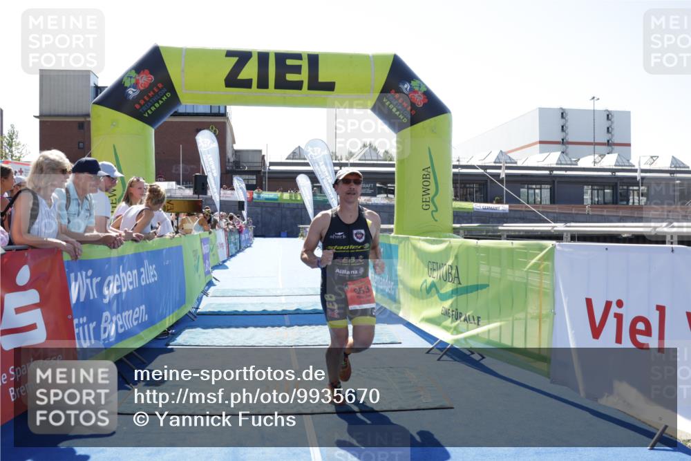 09.08.2026 - GEWOBA Citytriathlon Bremen Yannick Fuchs http://msf.ph/oto/9935670 09.08.2026 14:52:47 Ziel 853 meine-sportfotos.de