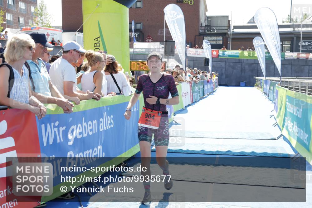 09.08.2026 - GEWOBA Citytriathlon Bremen Yannick Fuchs http://msf.ph/oto/9935677 09.08.2026 14:53:27 Ziel 904 meine-sportfotos.de