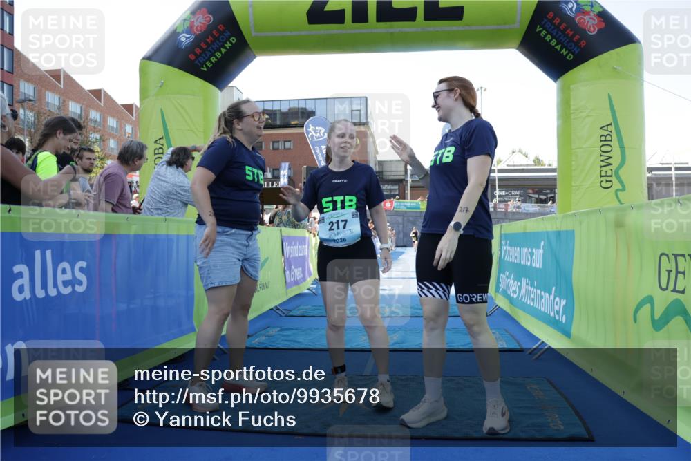 09.08.2026 - GEWOBA Citytriathlon Bremen Yannick Fuchs http://msf.ph/oto/9935678 09.08.2026 11:40:41 Ziel 217 meine-sportfotos.de