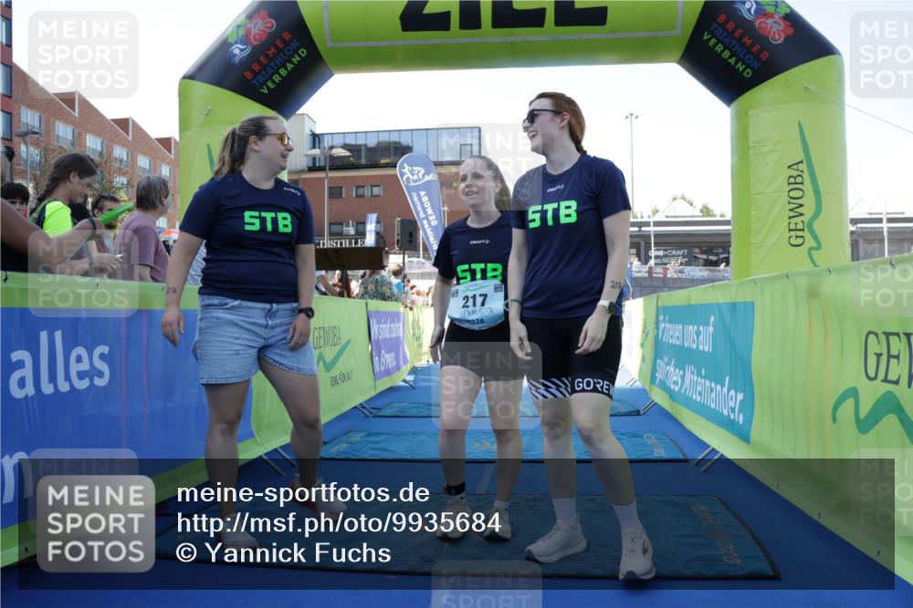 09.08.2026 - GEWOBA Citytriathlon Bremen Yannick Fuchs http://msf.ph/oto/9935684 09.08.2026 11:40:42 Ziel  meine-sportfotos.de