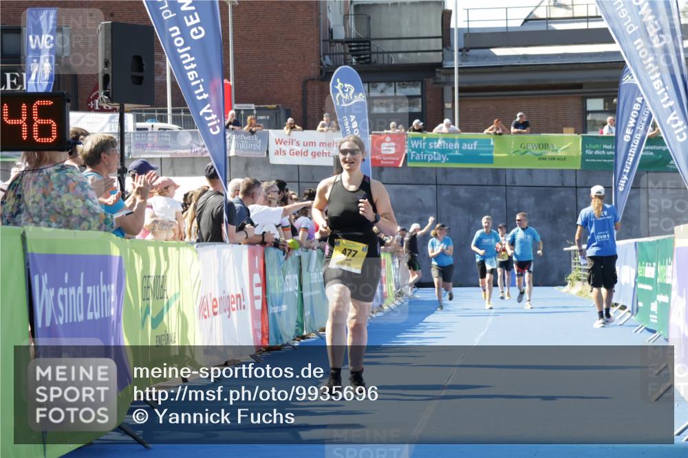 09.08.2026 - GEWOBA Citytriathlon Bremen Yannick Fuchs http://msf.ph/oto/9935696 09.08.2026 11:40:50 Ziel 477 meine-sportfotos.de
