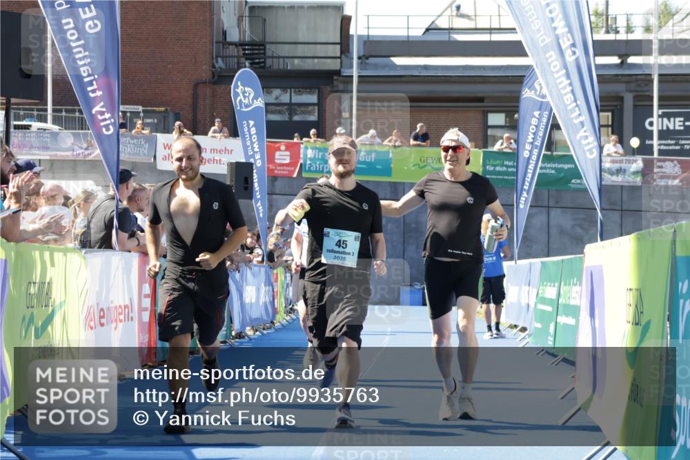 09.08.2026 - GEWOBA Citytriathlon Bremen Yannick Fuchs http://msf.ph/oto/9935763 09.08.2026 11:41:07 Ziel 45, 394, 515 meine-sportfotos.de