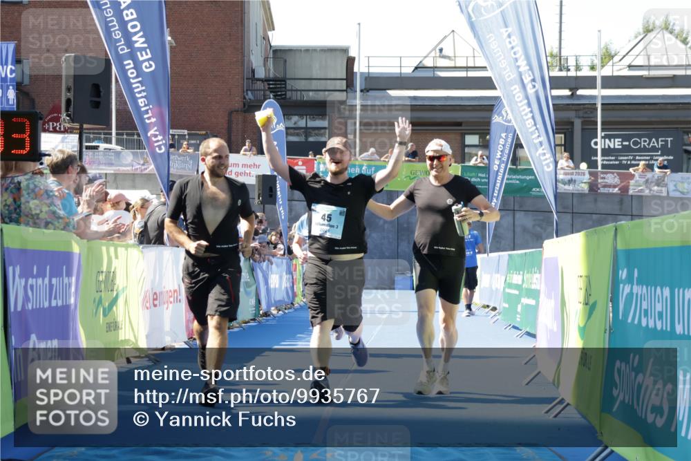 09.08.2026 - GEWOBA Citytriathlon Bremen Yannick Fuchs http://msf.ph/oto/9935767 09.08.2026 11:41:07 Ziel 45, 394, 515 meine-sportfotos.de