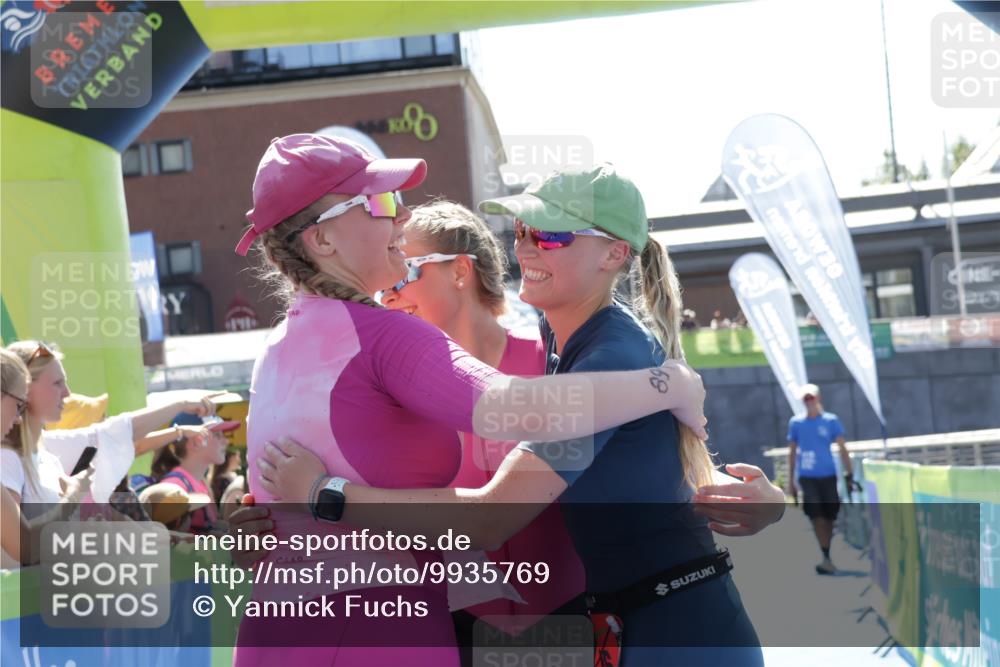 09.08.2026 - GEWOBA Citytriathlon Bremen Yannick Fuchs http://msf.ph/oto/9935769 09.08.2026 14:55:22 Ziel  meine-sportfotos.de
