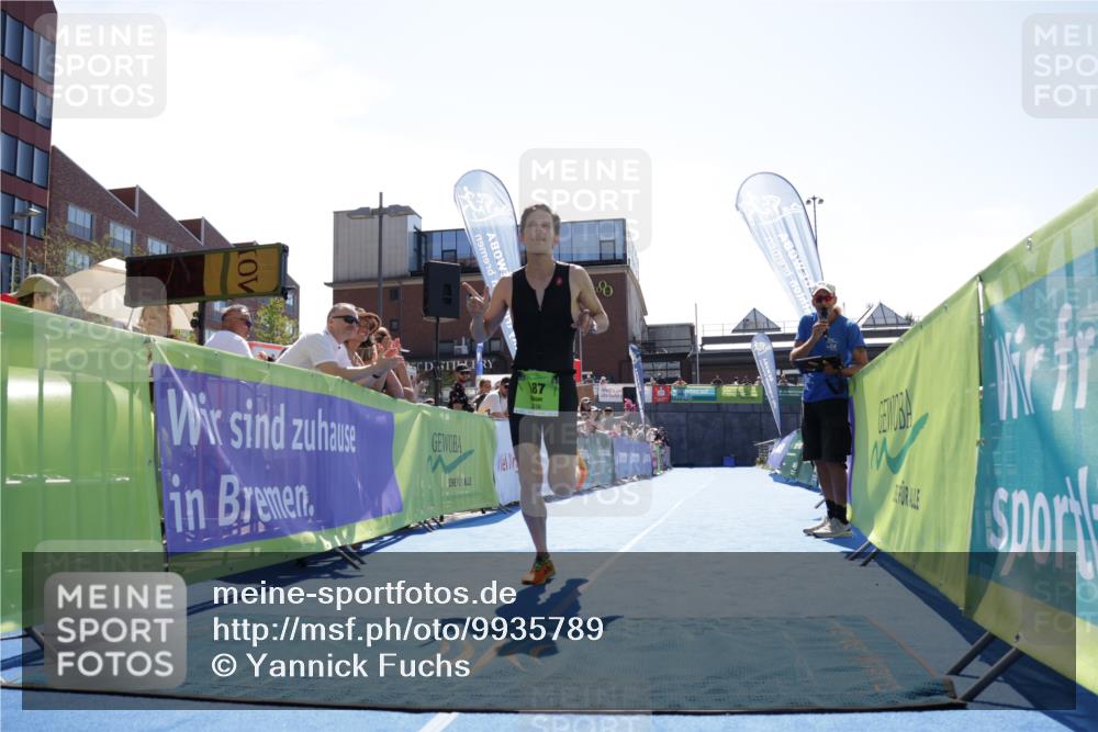 09.08.2026 - GEWOBA Citytriathlon Bremen Yannick Fuchs http://msf.ph/oto/9935789 09.08.2026 14:56:03 Ziel 187 meine-sportfotos.de