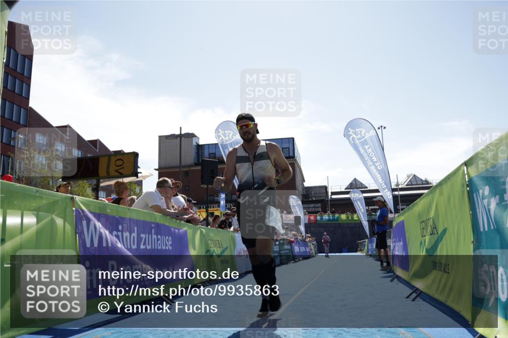09.08.2026 - GEWOBA Citytriathlon Bremen Yannick Fuchs http://msf.ph/oto/9935863 09.08.2026 14:57:42 Ziel 1006, 1006 meine-sportfotos.de