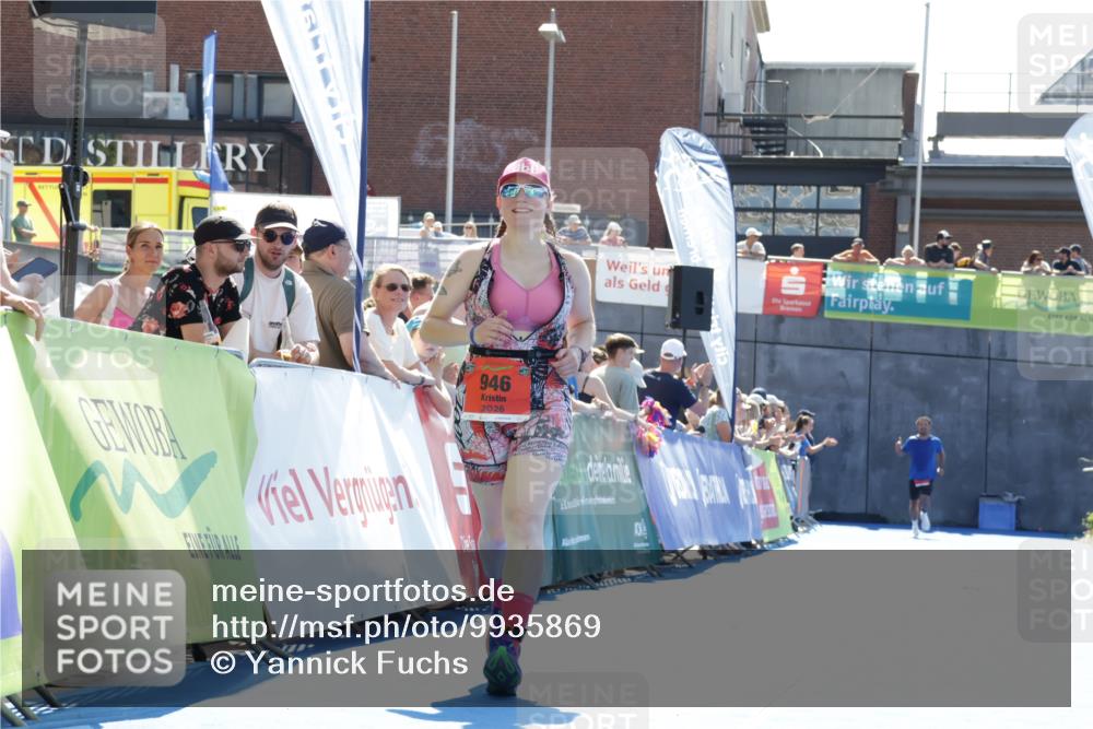 09.08.2026 - GEWOBA Citytriathlon Bremen Yannick Fuchs http://msf.ph/oto/9935869 09.08.2026 14:57:49 Ziel 946 meine-sportfotos.de