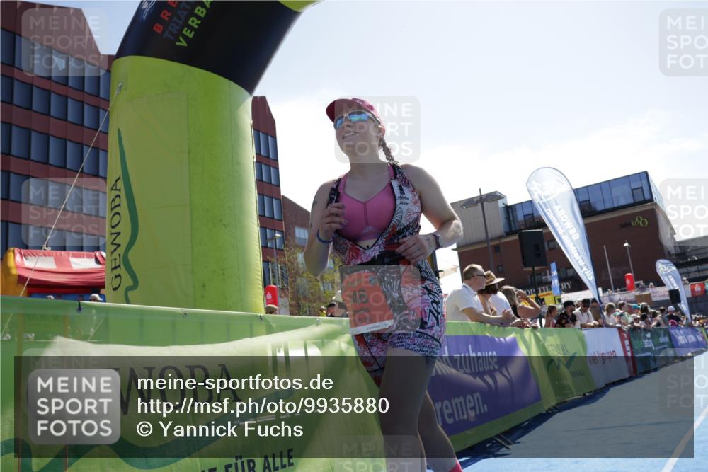09.08.2026 - GEWOBA Citytriathlon Bremen Yannick Fuchs http://msf.ph/oto/9935880 09.08.2026 14:57:52 Ziel 946 meine-sportfotos.de