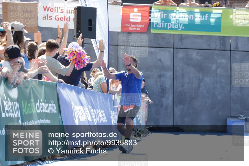 09.08.2026 - GEWOBA Citytriathlon Bremen Yannick Fuchs http://msf.ph/oto/9935883 09.08.2026 14:57:55 Ziel 946 meine-sportfotos.de