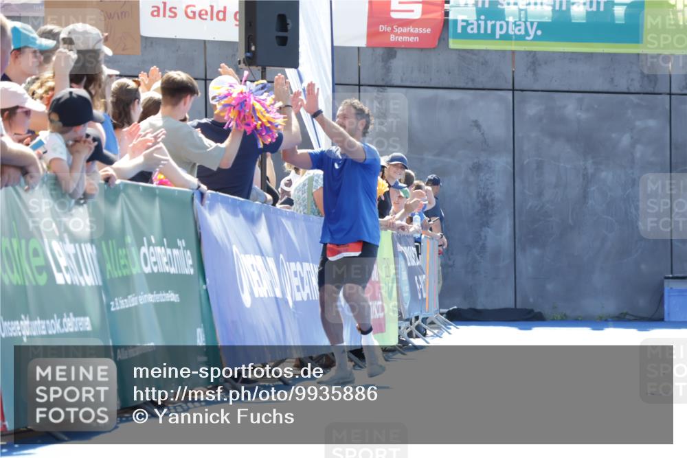 09.08.2026 - GEWOBA Citytriathlon Bremen Yannick Fuchs http://msf.ph/oto/9935886 09.08.2026 14:57:55 Ziel 946 meine-sportfotos.de