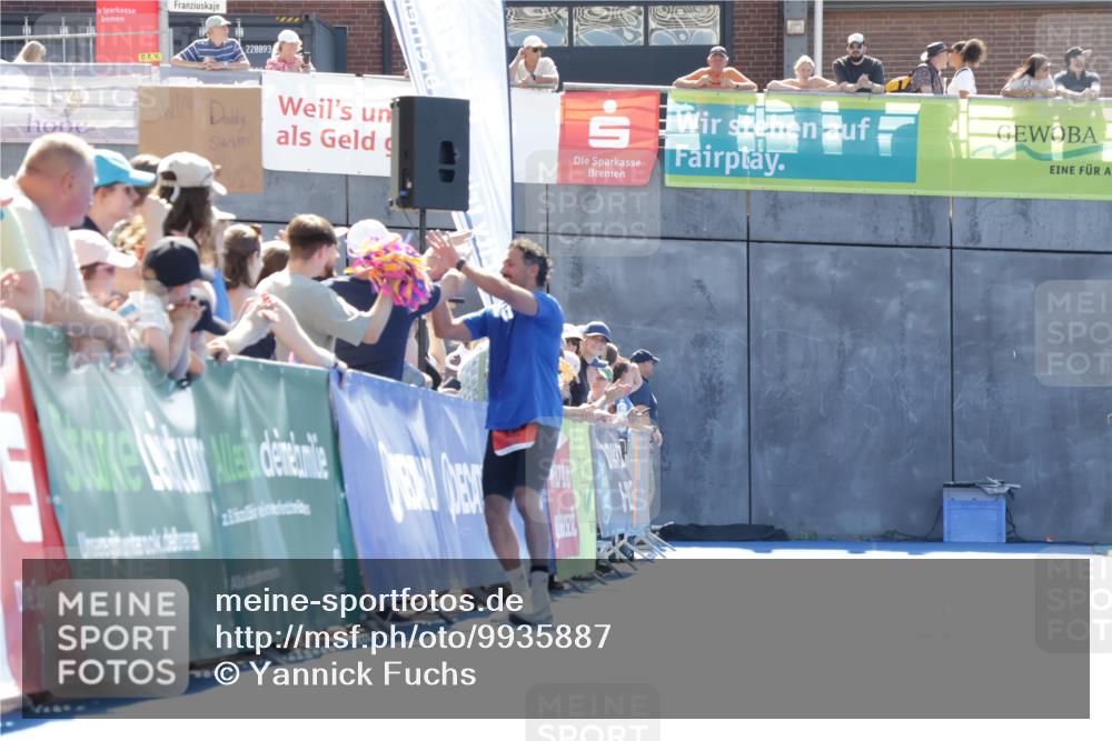 09.08.2026 - GEWOBA Citytriathlon Bremen Yannick Fuchs http://msf.ph/oto/9935887 09.08.2026 14:57:55 Ziel 946 meine-sportfotos.de