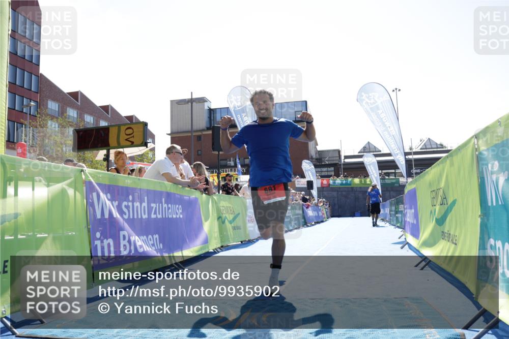 09.08.2026 - GEWOBA Citytriathlon Bremen Yannick Fuchs http://msf.ph/oto/9935902 09.08.2026 14:58:04 Ziel 681 meine-sportfotos.de
