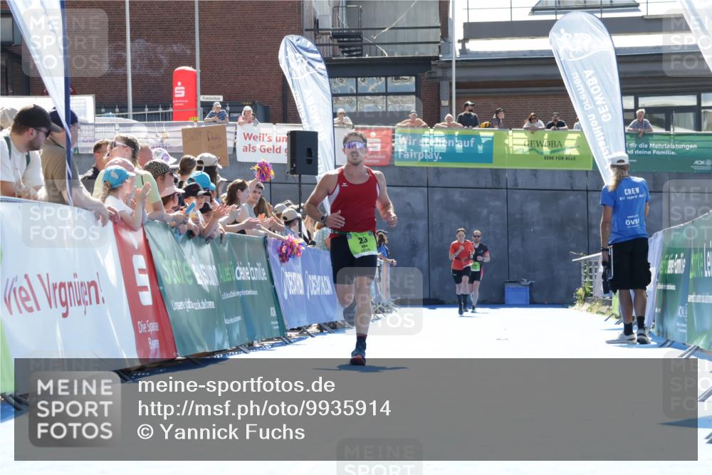 09.08.2026 - GEWOBA Citytriathlon Bremen Yannick Fuchs http://msf.ph/oto/9935914 09.08.2026 14:58:36 Ziel 23 meine-sportfotos.de