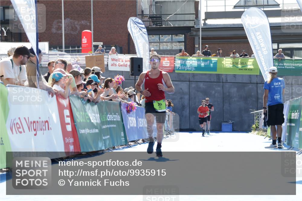 09.08.2026 - GEWOBA Citytriathlon Bremen Yannick Fuchs http://msf.ph/oto/9935915 09.08.2026 14:58:37 Ziel 23 meine-sportfotos.de